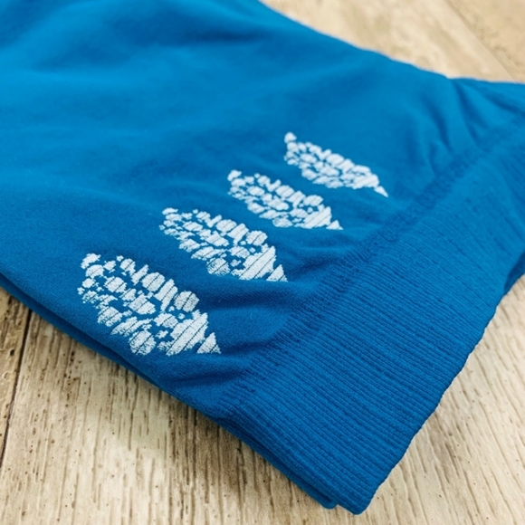 Free People Good Karma Coastline Logo M / L 2 Piece Set Nwot - Picture 6 of 7